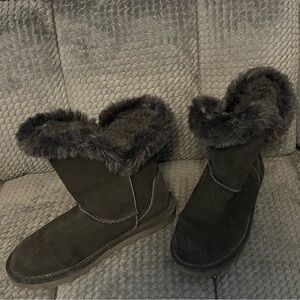Womens black bear paw boots